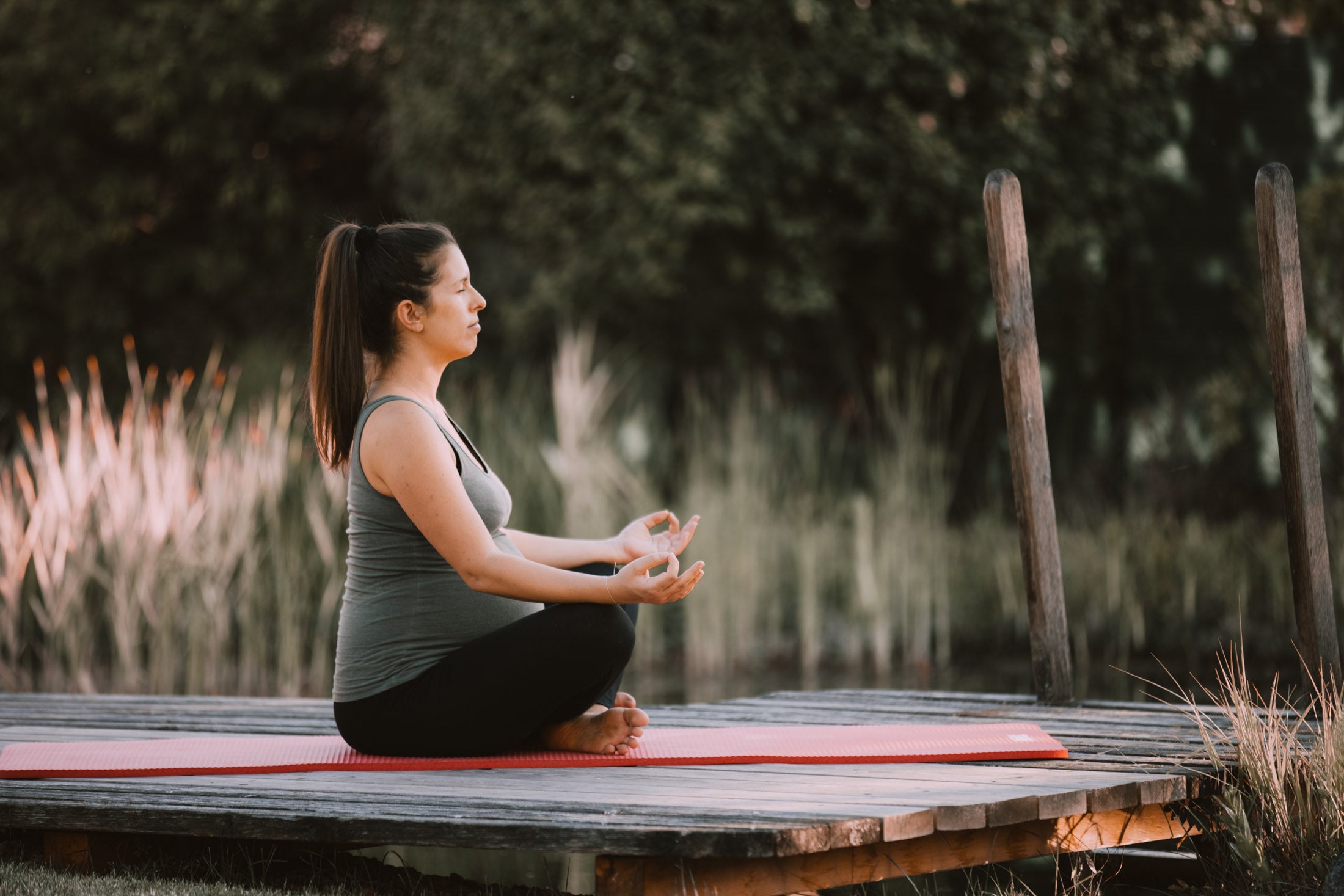 Frau Yoga Schwanger